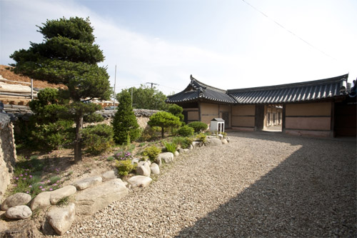 Geochanghwangsan-risinssigoga (Sin Clan's old house in Hwangsan-ri Geochang)
