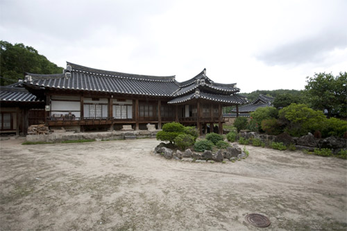 Jeongonseonsaenggaok (House of Jeong On's descendents)