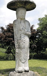 Standing Stone Buddha in Yangpyeong-ri